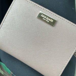 AUTHENTIC Kate Spade Billfold